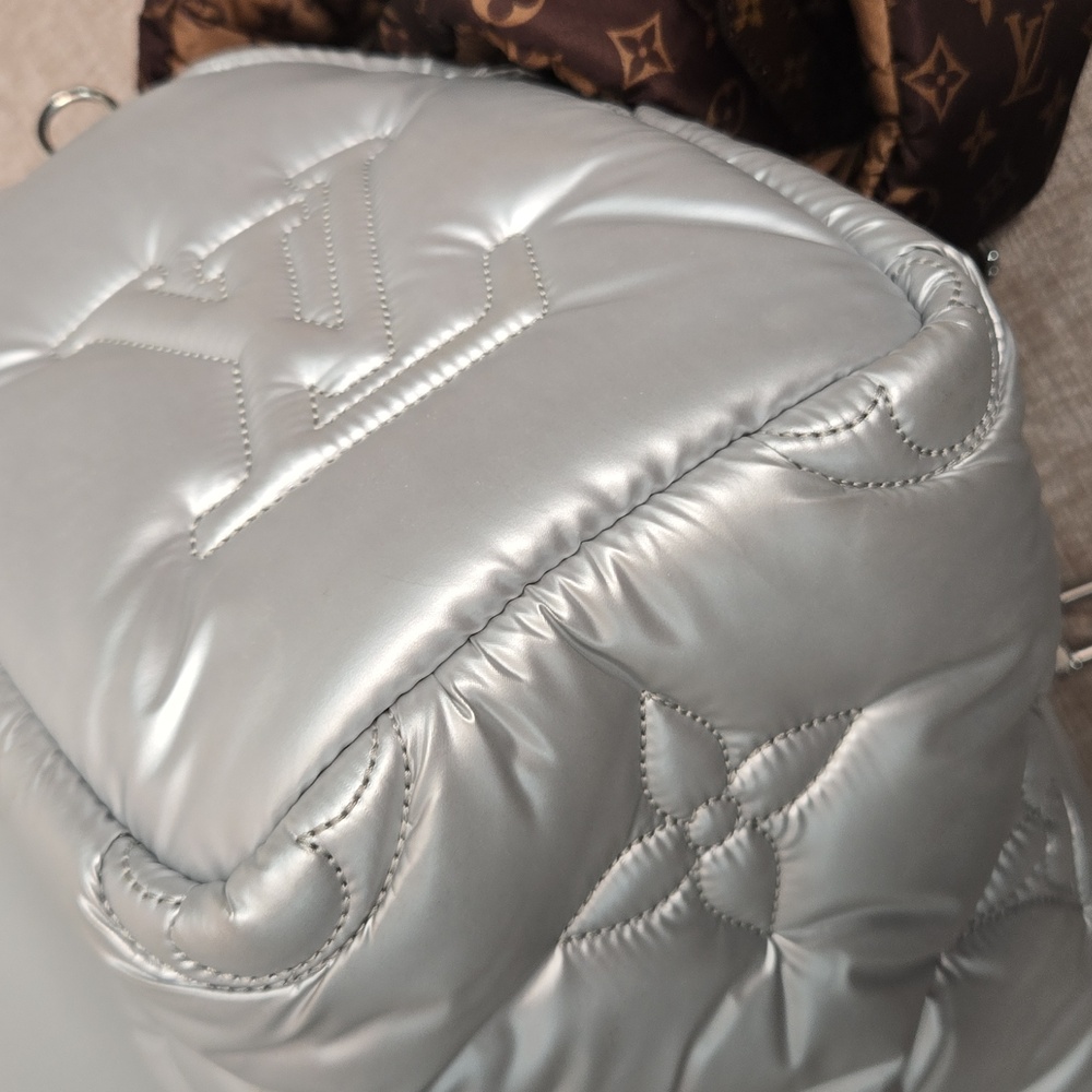 Louis Vuitton Limited Edition Silver Giant Monogram Econyl Pillow Speedy 25 - Picture 7 of 12